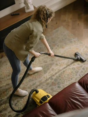 cleaning carpet