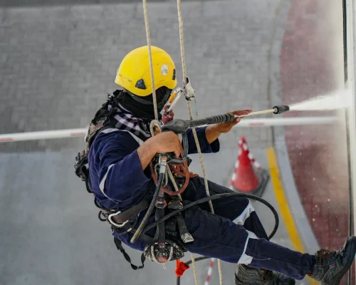 post construction cleaning person